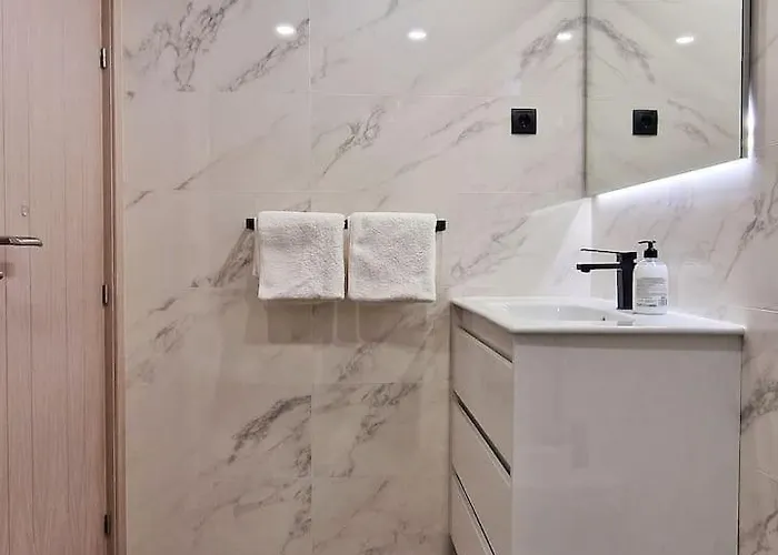 Amplio Con Terraza En Primera Linea De Playa