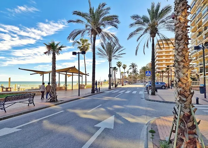 Amplio Con Terraza En Primera Linea De Playa