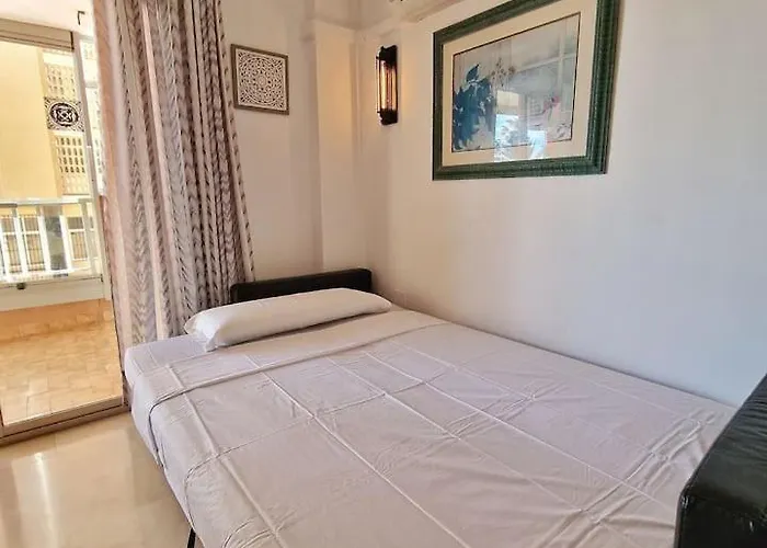 Amplio Con Terraza En Primera Linea De Playa