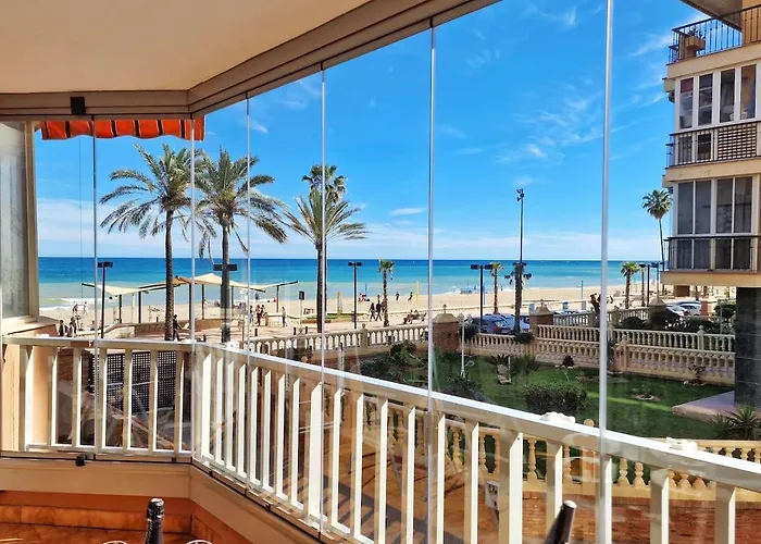 Apartment Amplio Con Terraza En Primera Linea De Playa Fuengirola