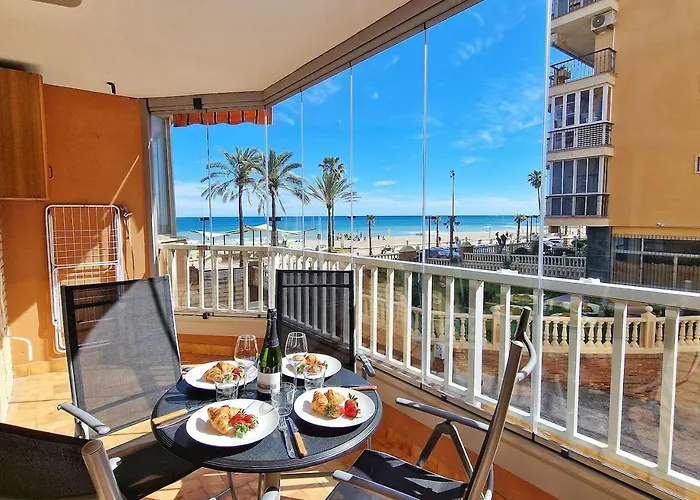 Apartment Amplio Con Terraza En Primera Linea De Playa Fuengirola