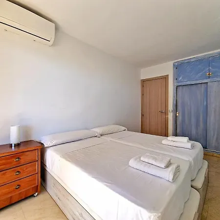 Amplio Con Terraza En Primera Linea De Playa Fuengirola