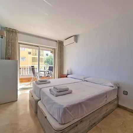 Amplio Con Terraza En Primera Linea De Playa