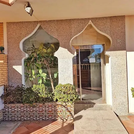 Amplio Con Terraza En Primera Linea De Playa