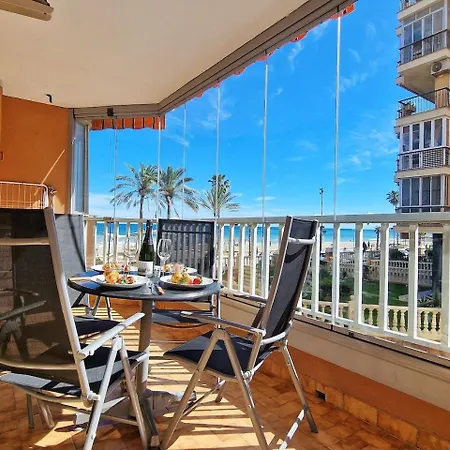 Apartman Amplio Con Terraza En Primera Linea De Playa *